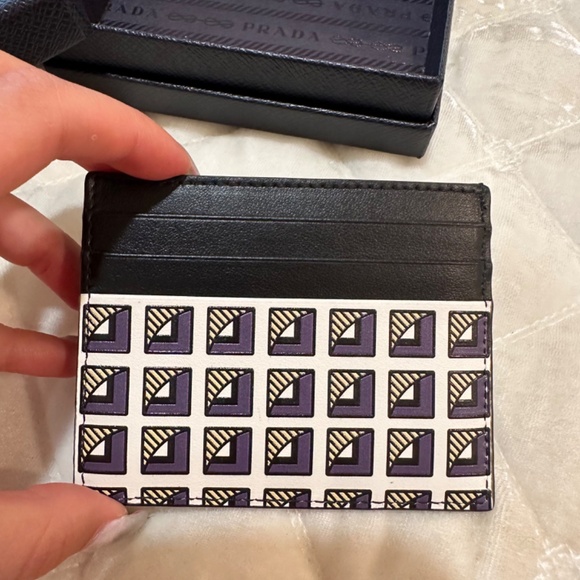 MENS PRADA Vitello Patern Wallet. Color: Royal BRAND NEW - Picture 3 of 6